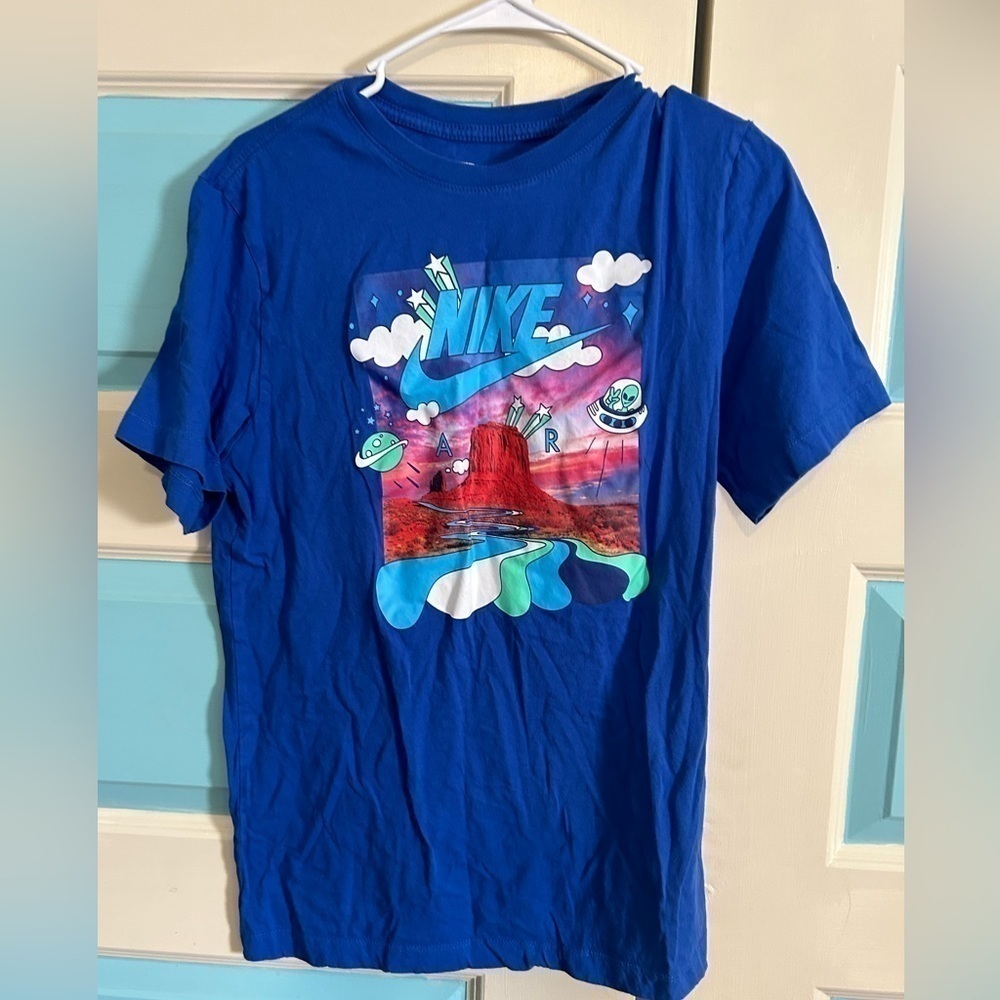 Nike short sleeve top